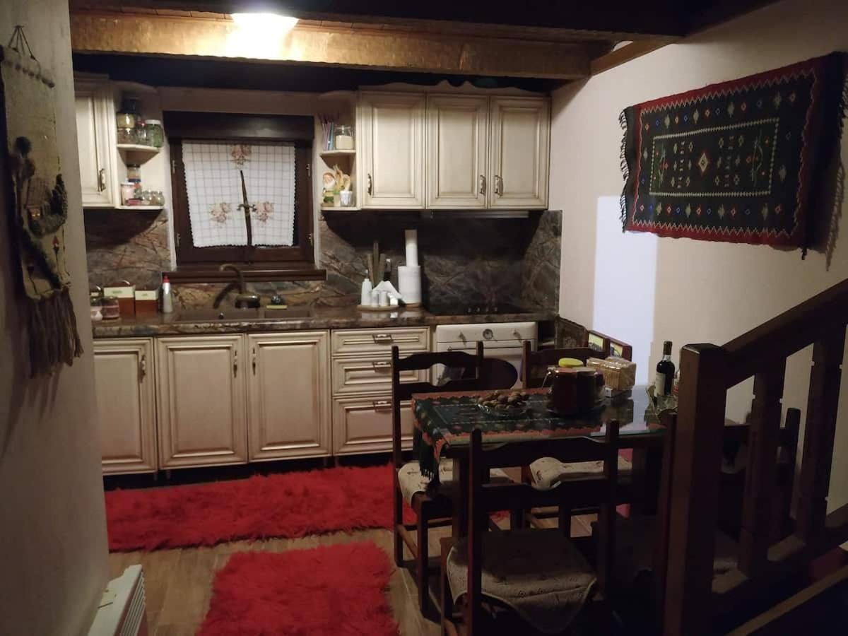 Παραδοσιακή Πέτρινη Κατοικία Στην Βλάχα Ελάτης Exterior foto
